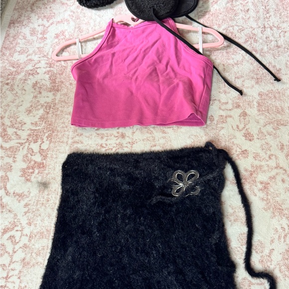 Aritizia Pink Halter Crop Top - Picture 1 of 11
